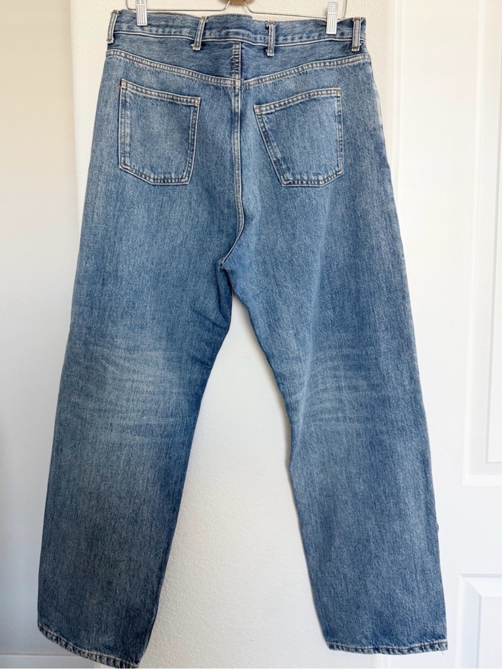 Zara High Rise Straight Leg Jeans Size 12 Medium Blue Wash -EUC - Picture 3 of 9